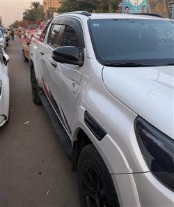 تويوتا هايلوكس